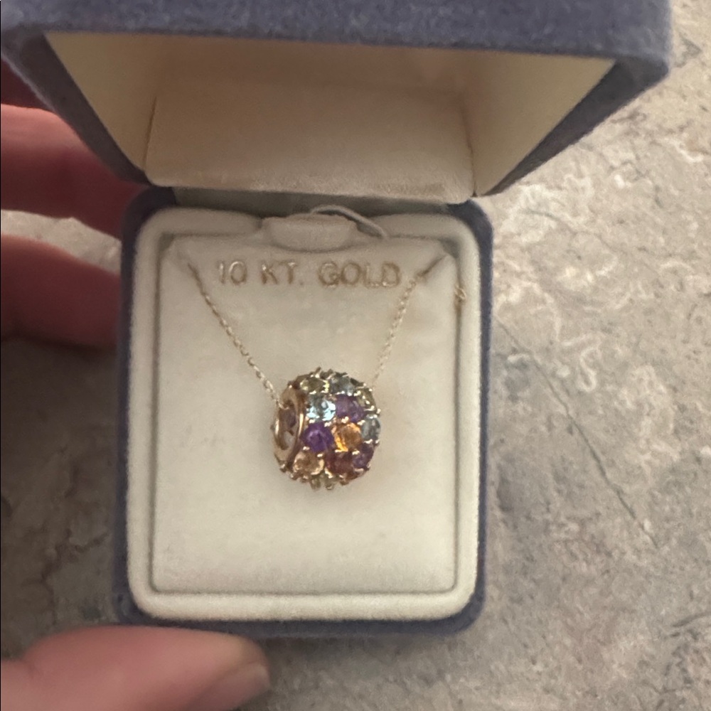 Elegant Multicolor Gemstone Charm necklace 10K gold - Picture 3 of 3
